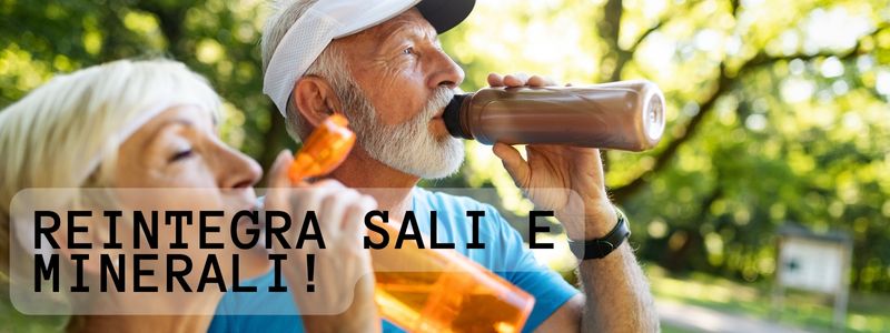Immagine Alimentazione e Idratazione Estiva: Suggerimenti per Mantenersi Freschi e Idratati