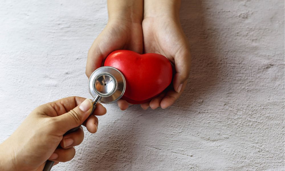Immagine relativa al post intitolato Il Mese del Cuore: Consigli per la Salute Cardiovascolare e Prodotti Consigliati da Farmacia33 
