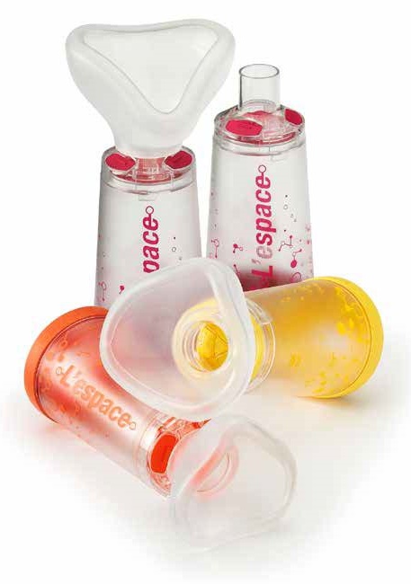 CAMERA DISTANZIATRICE PER EROGATORI SPRAY PREDOSATI L'ESPACEMDI CON VALVOLA 200ML PER NEONATI COLORE ARANCIONE MISURA 80X80X170MM CON MASCHERA - FARMACIA33